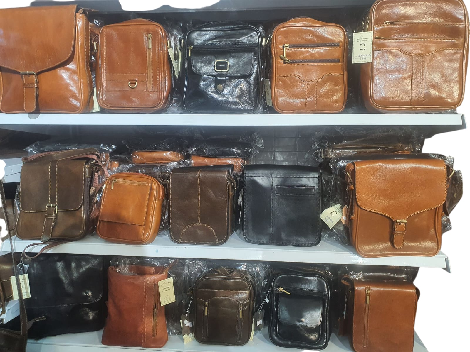 Leather crops bag